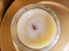Load image into Gallery viewer, Natural Bees Wax Crackle Candle